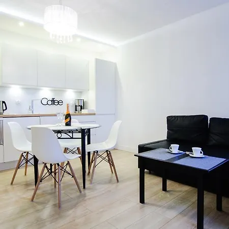 Apartament Z Basenem Polanki-3